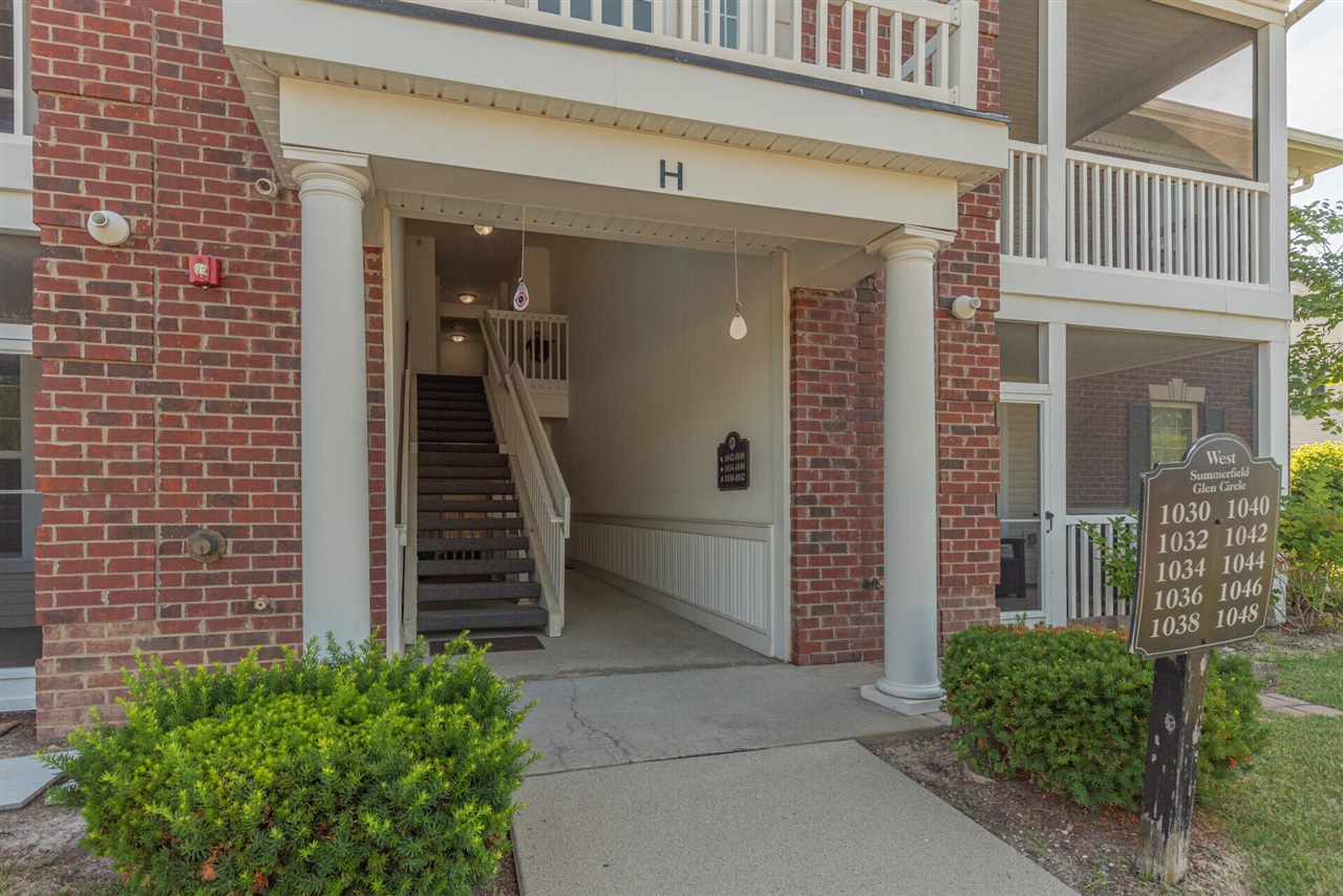 2nd image of 1042 W Summerfield Glen Cir, Ann Arbor, MI 48103 | MLS# 70545825
