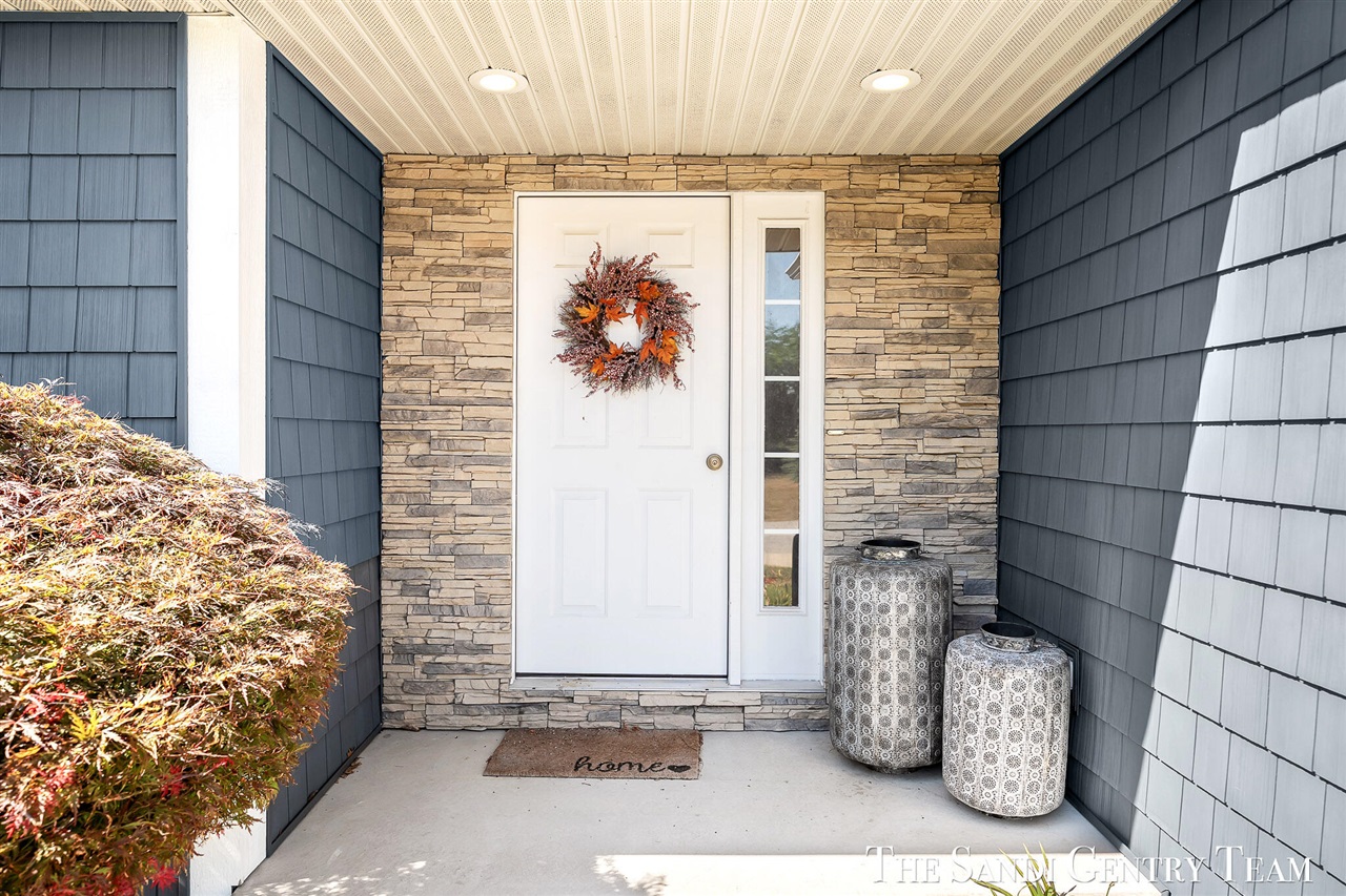 5th image of 15055 Oakland St, Spring Lake, MI 49456 | MLS# 70545826