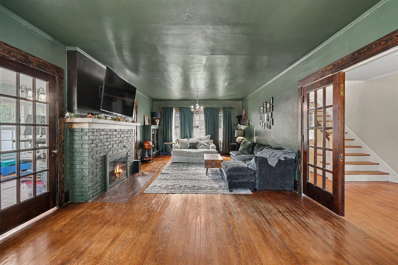 5th image of 1115 W Michigan Ave, Jackson, MI 49202 | MLS# 70545854