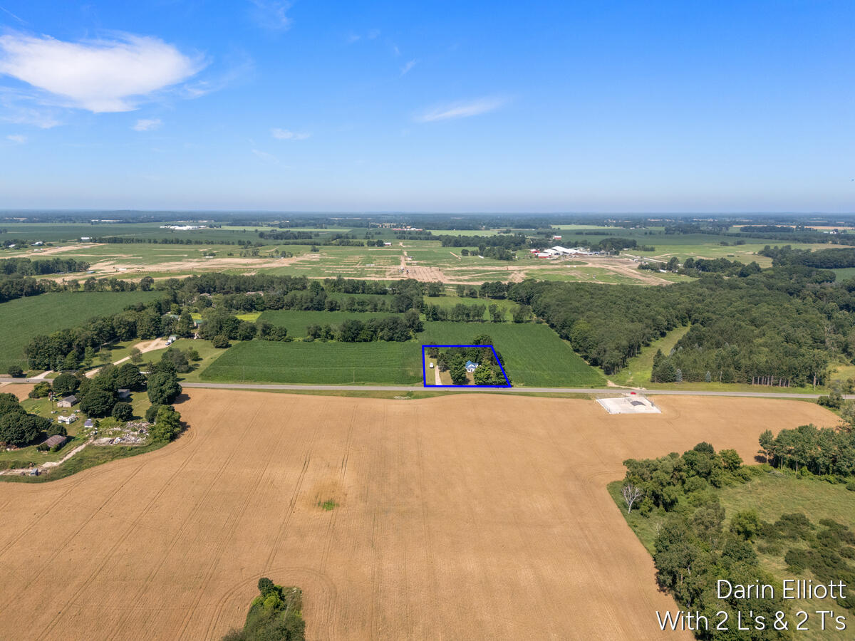 2nd image of 3703 N Cedar Lake Rd, Edmore, MI 48829 | MLS# 70545945