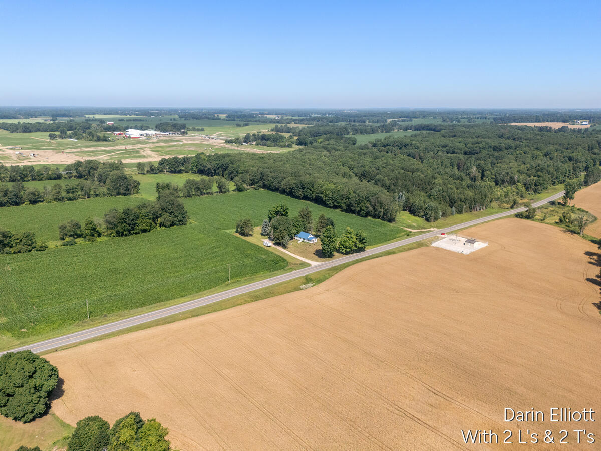 3rd image of 3703 N Cedar Lake Rd, Edmore, MI 48829 | MLS# 70545945