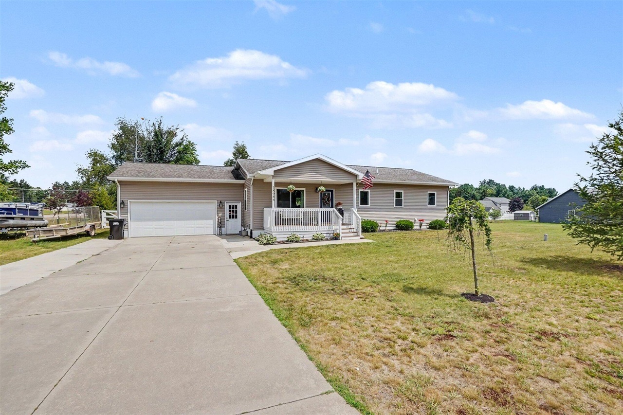 2nd image of 18986 Serenity Dr, Big Rapids, MI 49307 | MLS# 70545959