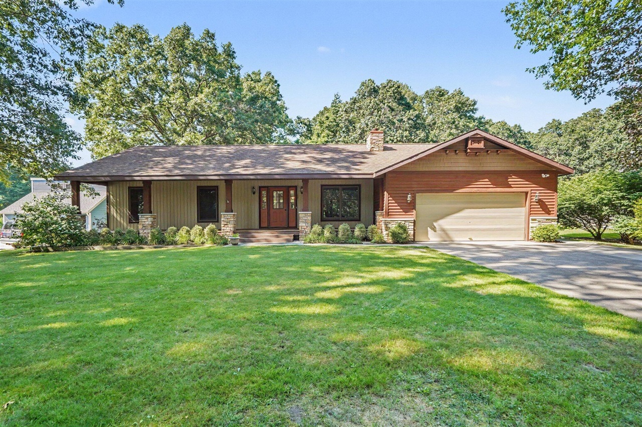 1st image of 15843 Brucker St, Grand Haven, MI 49417 | MLS# 70545960