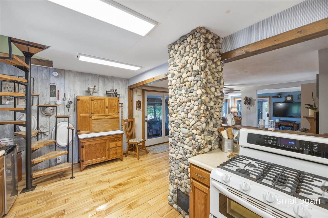 5th image of 14960 White Creek Ave, Cedar Springs, MI 49319 | MLS# 70545977