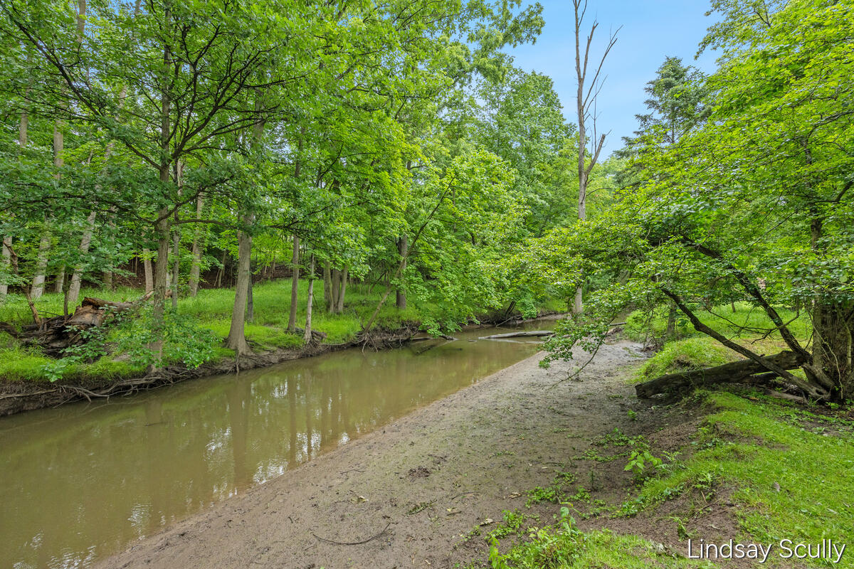 5th image of 1955 Millbank St, Grand Rapids, MI 49508 | MLS# 70545989