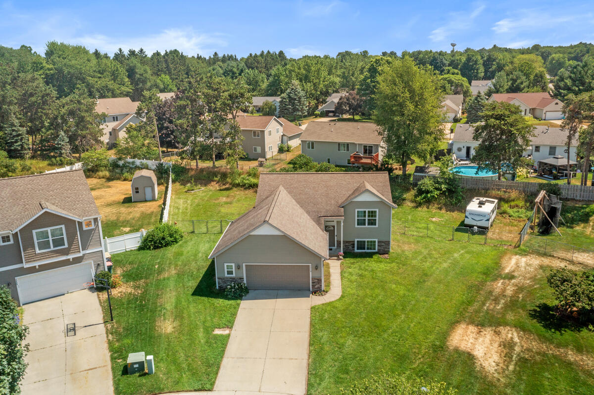 2nd image of 7218 Waterview Ln, Allendale, MI 49401 | MLS# 70546028