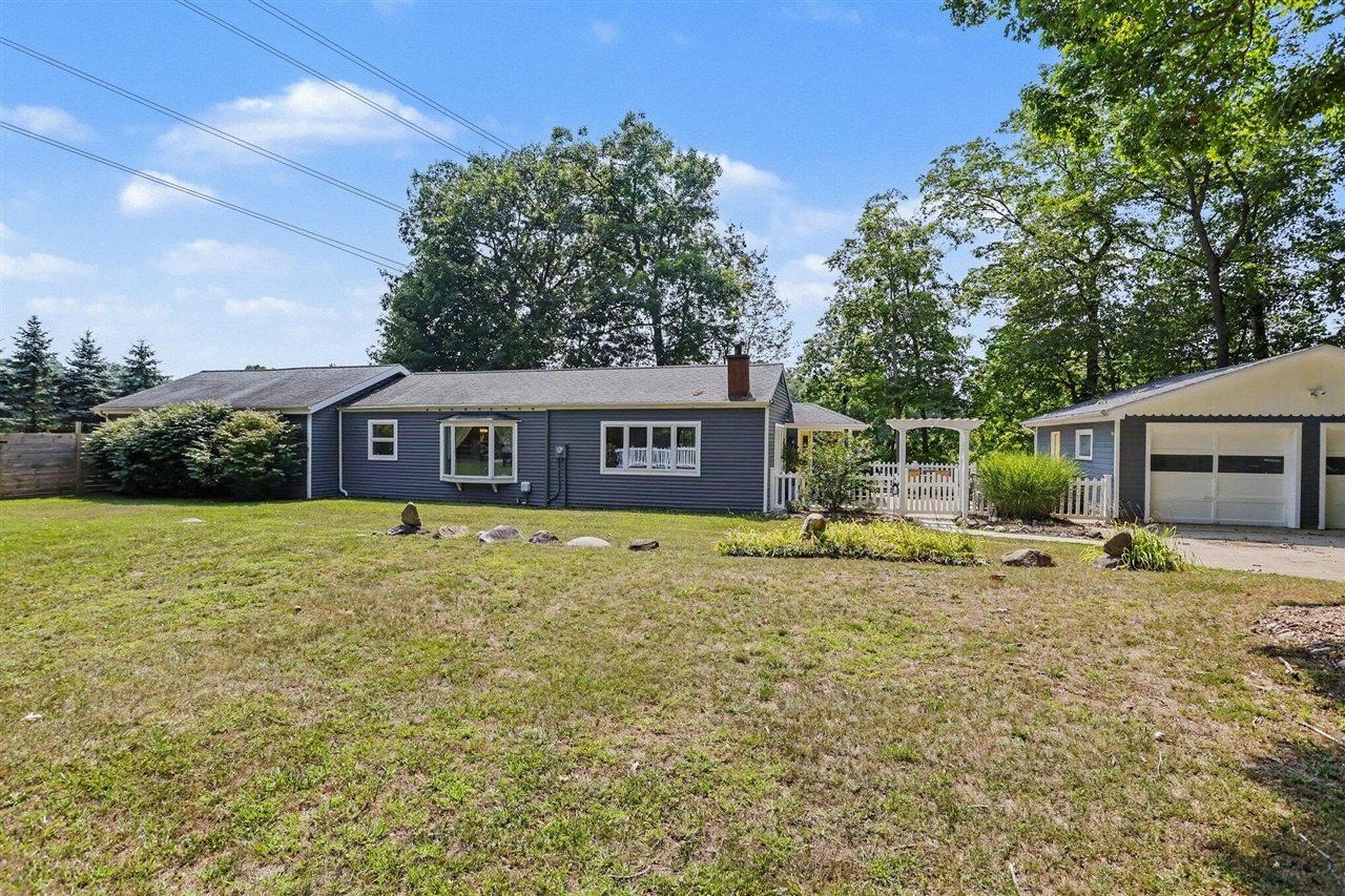 Homes for sale in Berrien Springs, MI | 11628 S Lake Chapin Rd, Berrien Springs, MI 49103 | MLS# 70546030