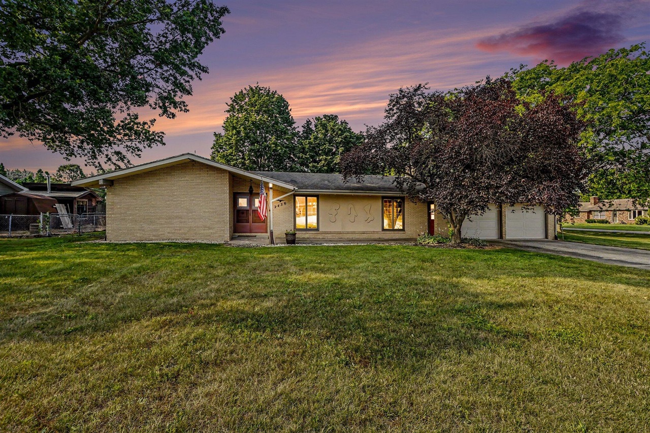 2nd image of 2436 Fountain Ln, Stevensville, MI 49127 | MLS# 70546031