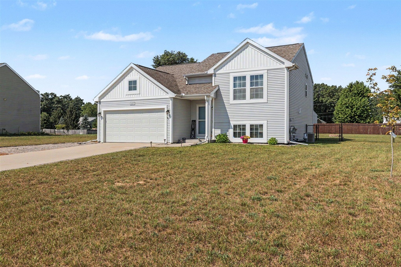 1st image of 11157 Meadow Wood Cir, Greenville, MI 48838 | MLS# 70546053