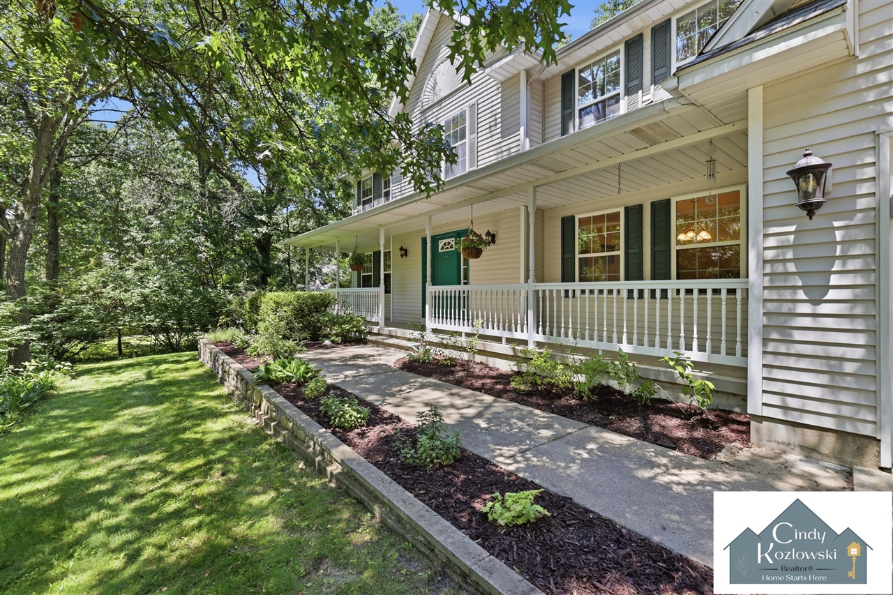 2nd image of 4959 Brookestone Dr, Rockford, MI 49341 | MLS# 70546057