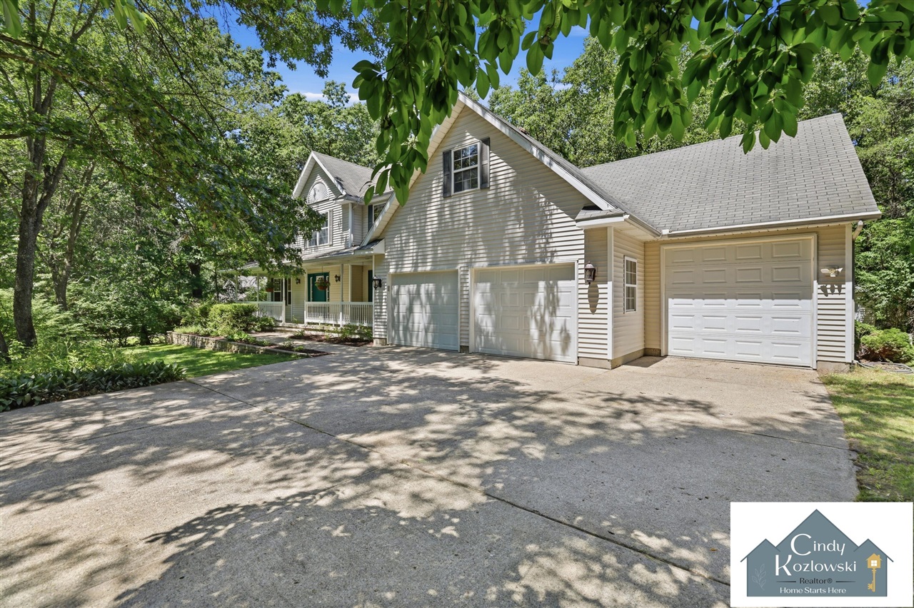 4th image of 4959 Brookestone Dr, Rockford, MI 49341 | MLS# 70546057