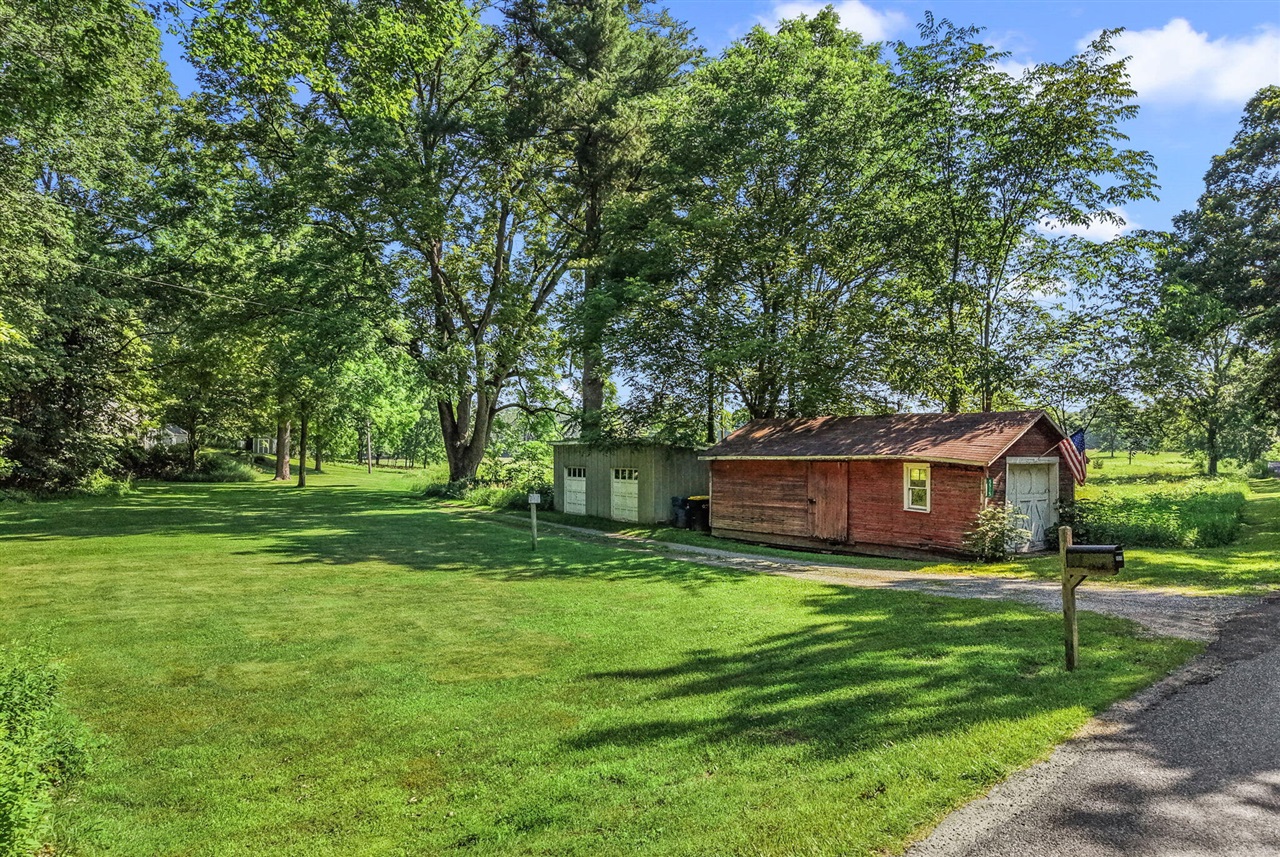 31st image of 5515 Kaiser Rd, Sawyer, MI 49125 | MLS# 70546066