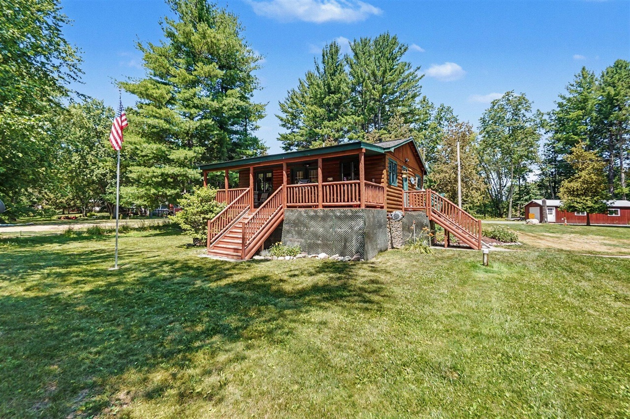 5th image of 16065 Roaring Brook Dr, Hersey, MI 49639 | MLS# 70546073