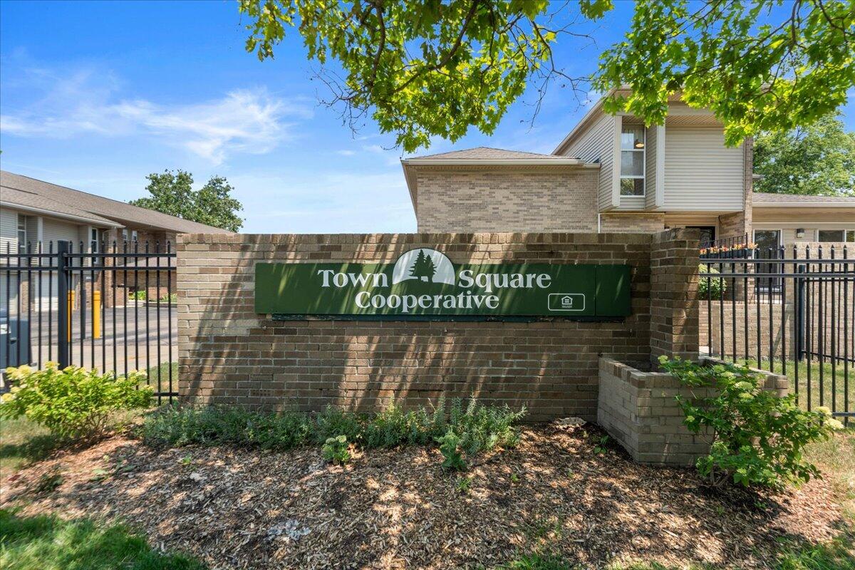 5th image of 1100 Saint Aubin Pl, Detroit, MI 48207 | MLS# 70546104