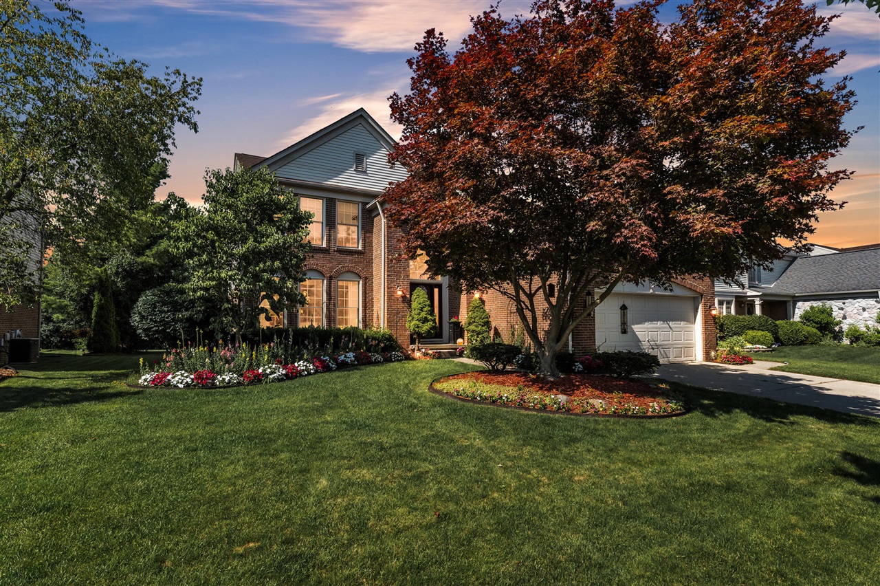 1st image of 44899 Weymouth Dr, Canton, MI 48188 | MLS# 70546139