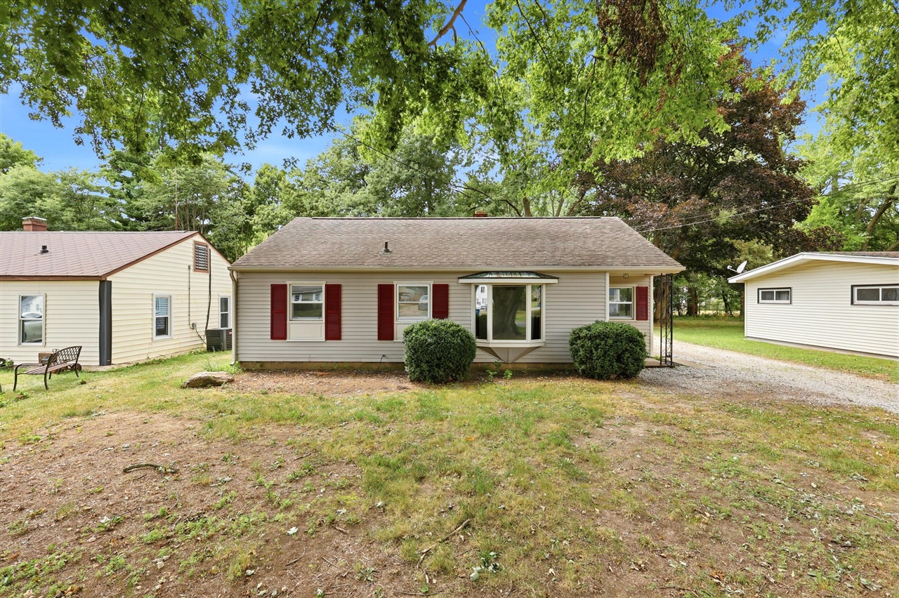 1st image of 627 Clearview St, Kalamazoo, MI 49048 | MLS# 70546152