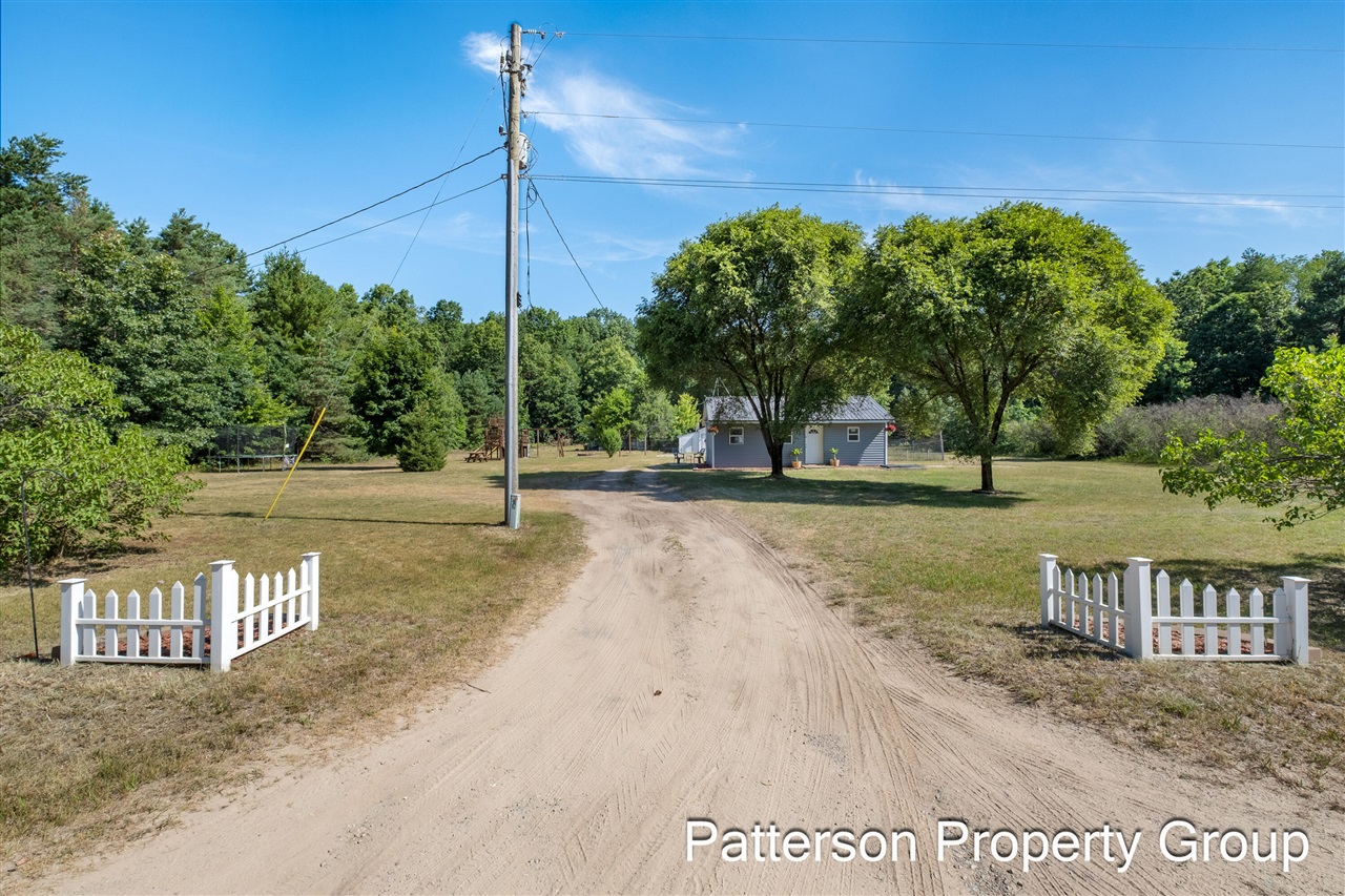 2nd image of 11322 Hall Rd, Ravenna, MI 49451 | MLS# 70546163