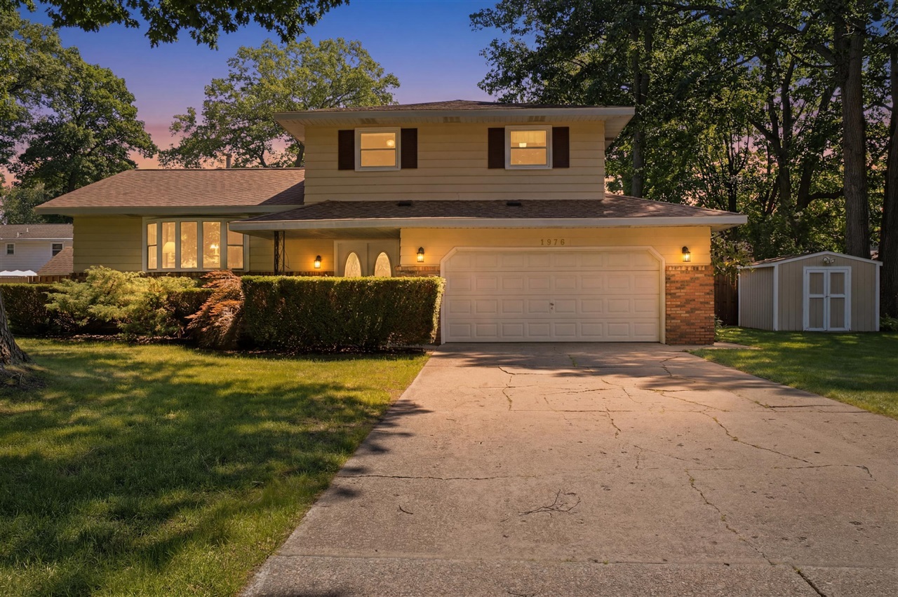 2nd image of 1076 Lancelot Dr, Muskegon, MI 49445 | MLS# 70546169