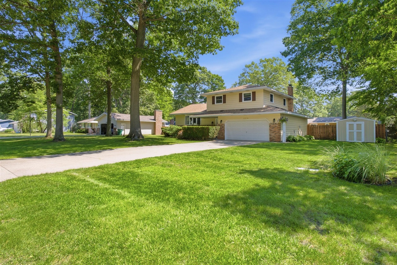 5th image of 1076 Lancelot Dr, Muskegon, MI 49445 | MLS# 70546169