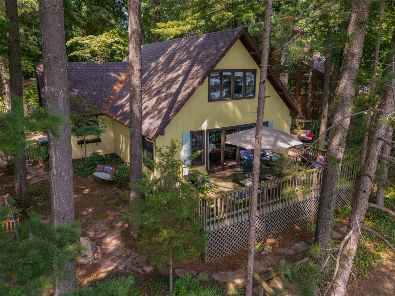 1st image of 1890 Hemlock Crest Dr, Quincy, MI 49082 | MLS# 70546232