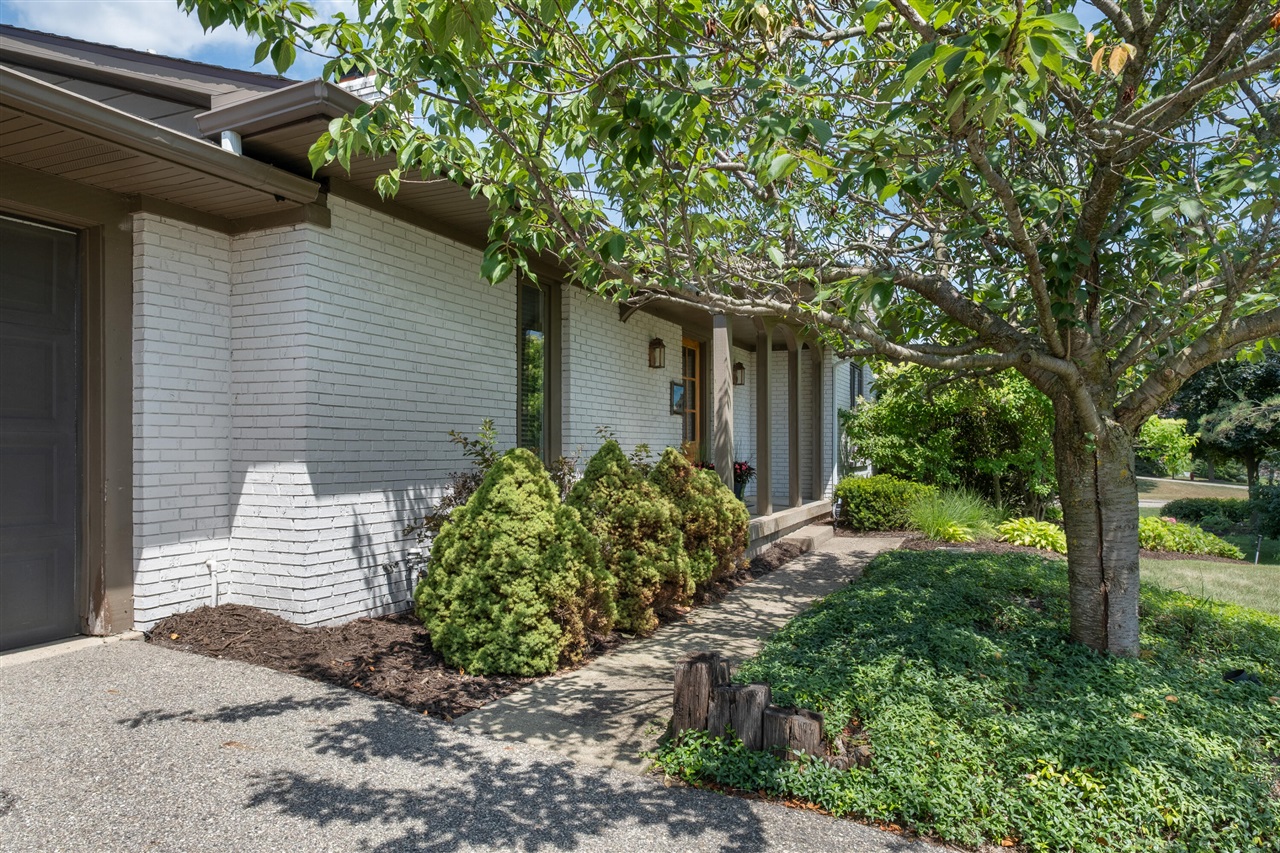 1st image of 6189 Belding Rd, Rockford, MI 49341 | MLS# 70546305