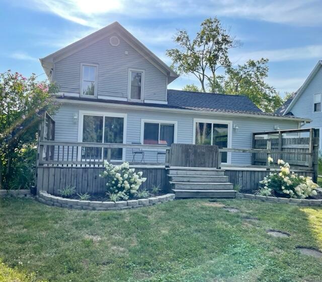 image of 411 N Elm St, Three Oaks, MI 49128 | MLS# 70546308