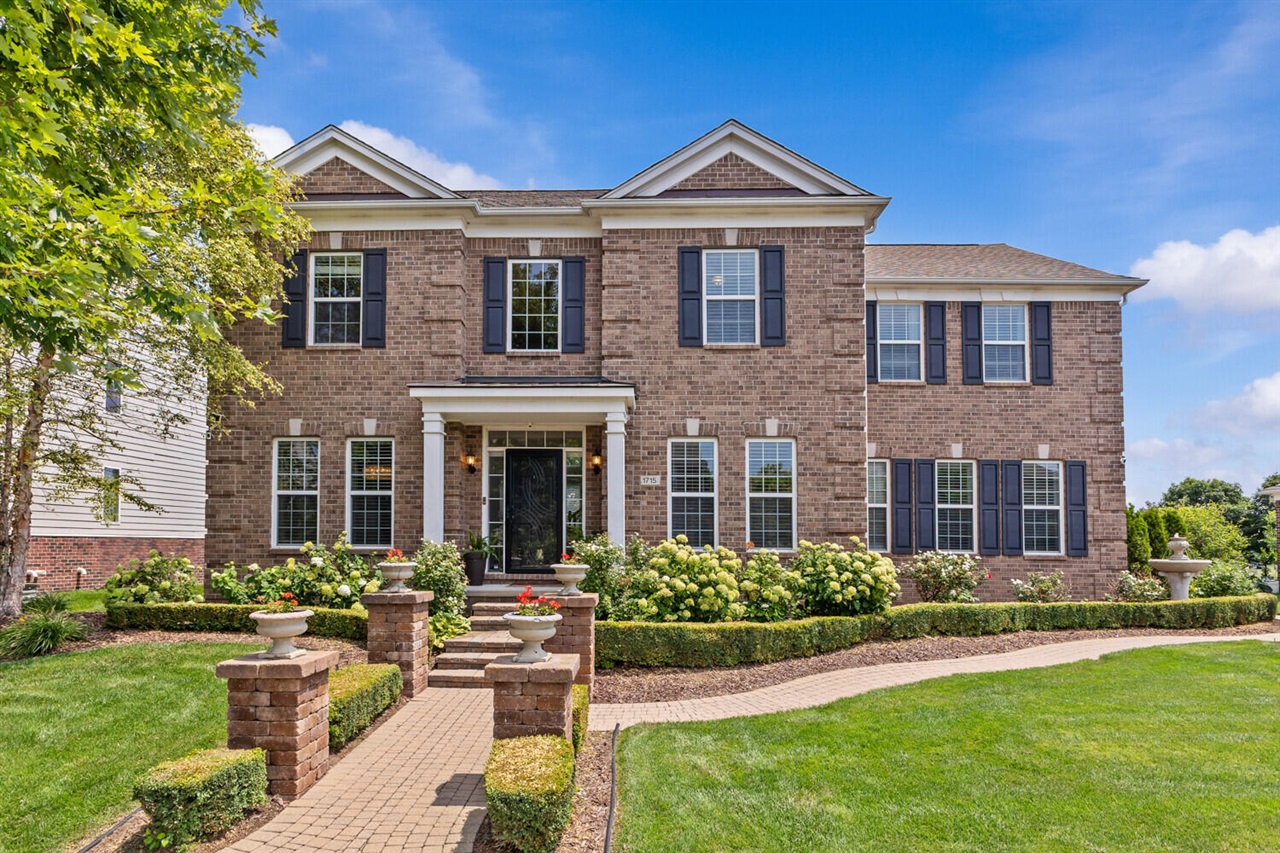 2nd image of 1715 Steeplechase Rd, Canton, MI 48188 | MLS# 70546330