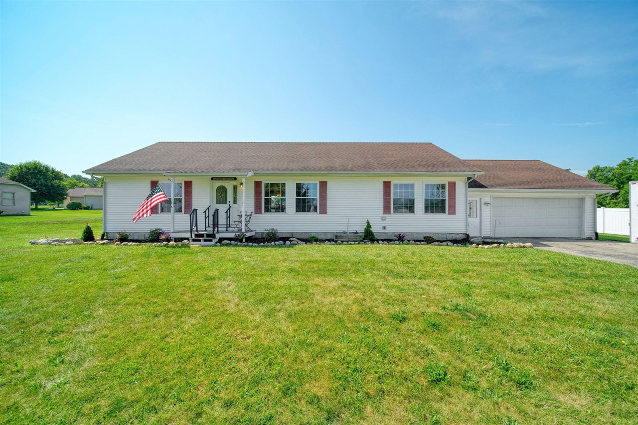 1st image of 225 W Birch St, Litchfield, MI 49252 | MLS# 70546339