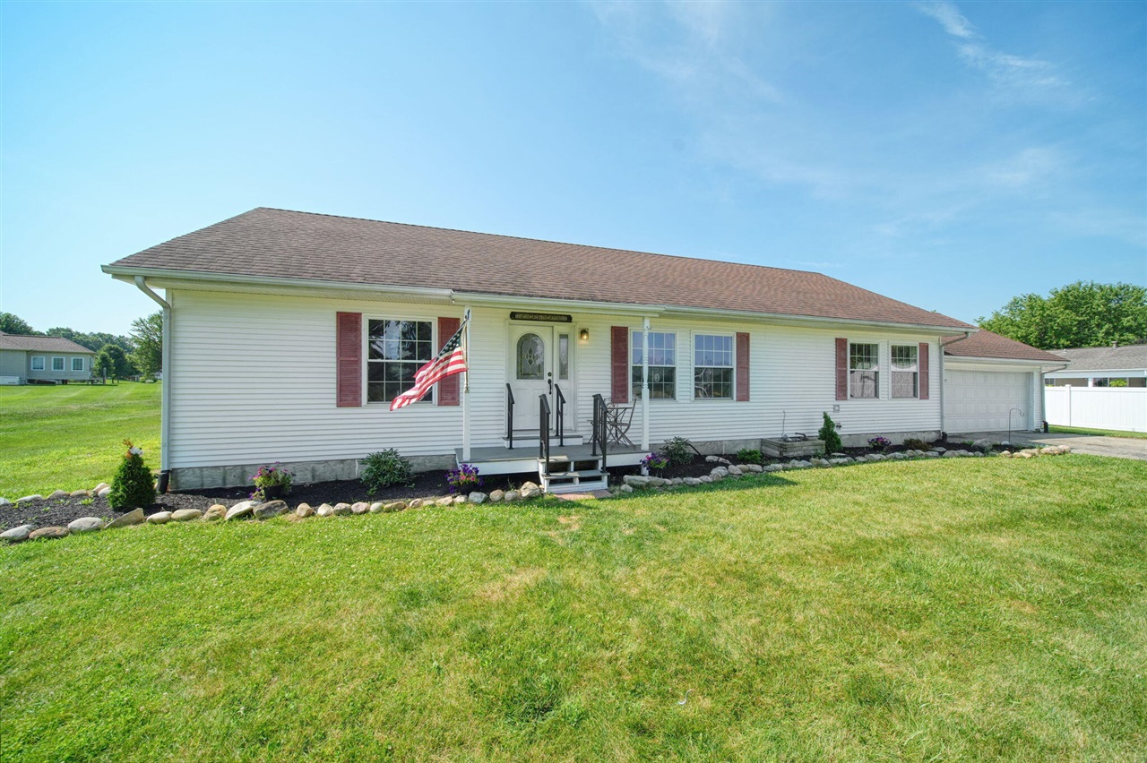 2nd image of 225 W Birch St, Litchfield, MI 49252 | MLS# 70546339