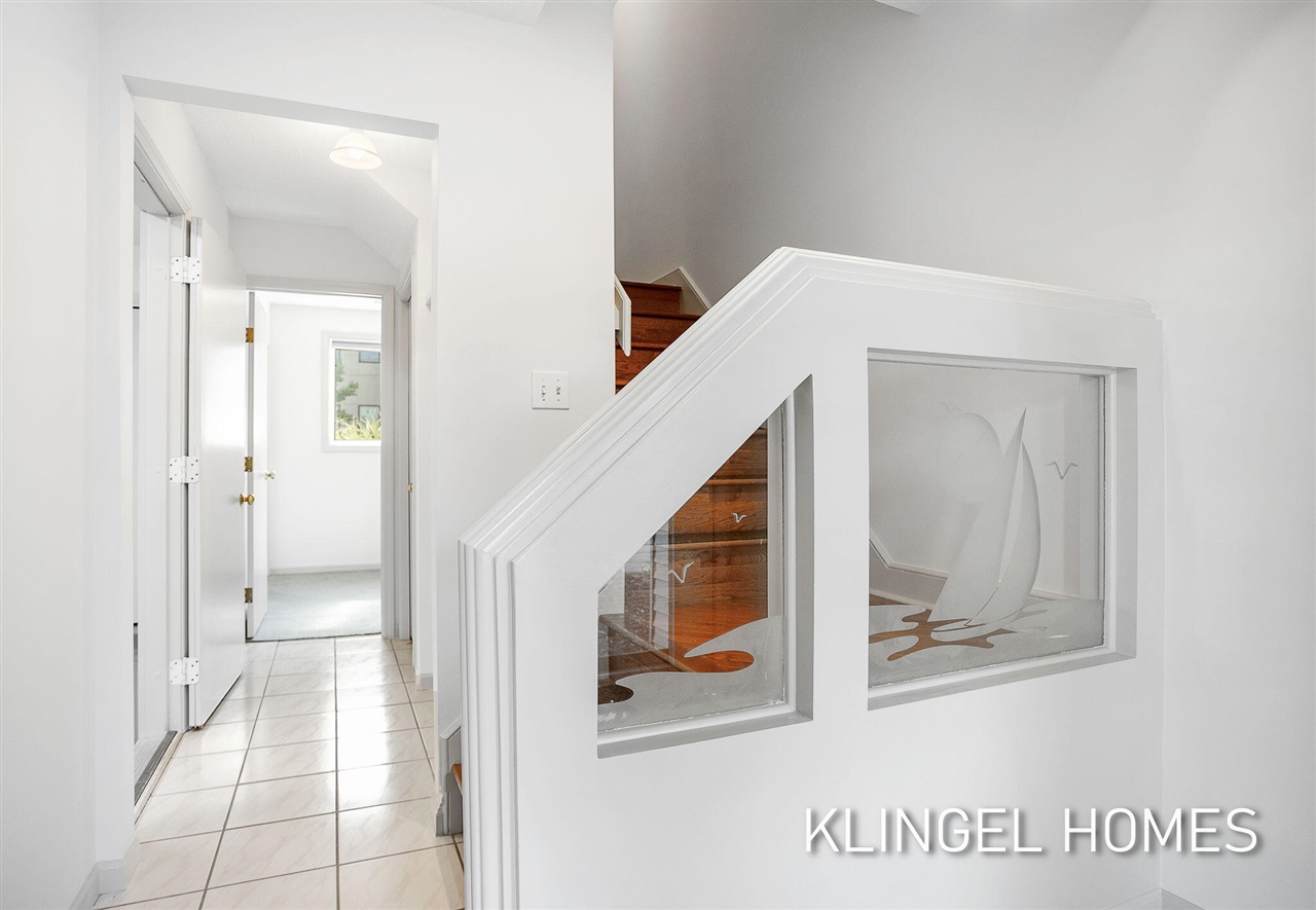 4th image of 204 N Harbor Ave, Grand Haven, MI 49417