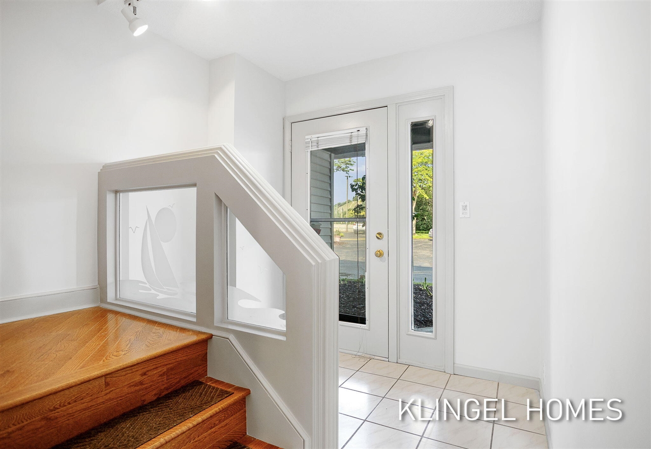 5th image of 204 N Harbor Ave, Grand Haven, MI 49417