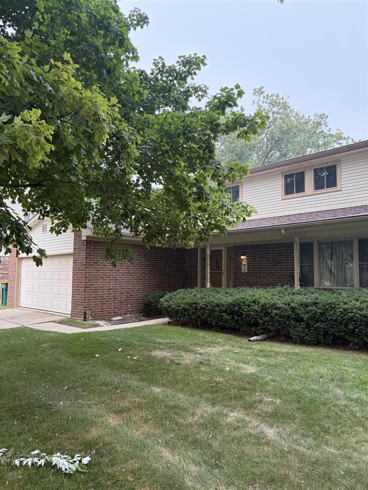 Photo 2 of Single family home for sale at 359 Old Crk Dr, Saline, MI 48176 | MLS# 70546352 | Listing updated on 2026-09-16
