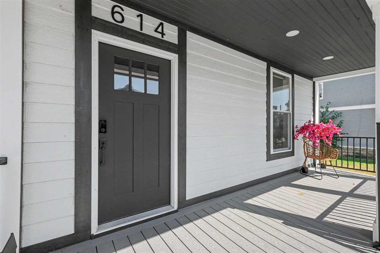 Photo 3 of Single family home for sale at 614 Fairview Ave, Grand Rapids, MI 49503 | MLS# 70546357 | Listing updated on 2026-09-20