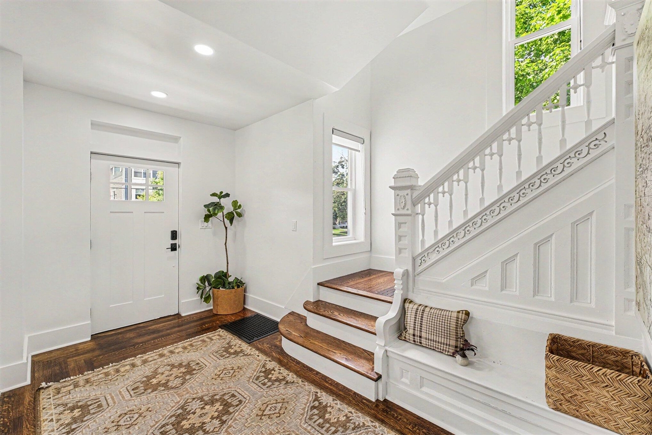 Photo 3 of Single family home for sale at 614 Fairview Ave, Grand Rapids, MI 49503 | MLS# 70546357 | Listing updated on 2026-09-20