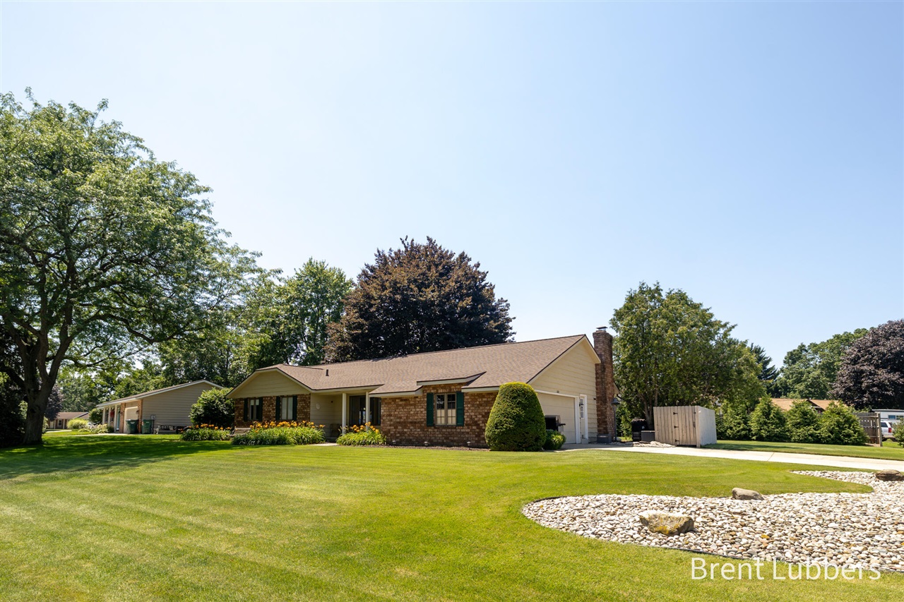 Homes for sale in Zeeland, MI | 2685 E Chester Dr, Zeeland, MI 49464 | MLS# 70546377