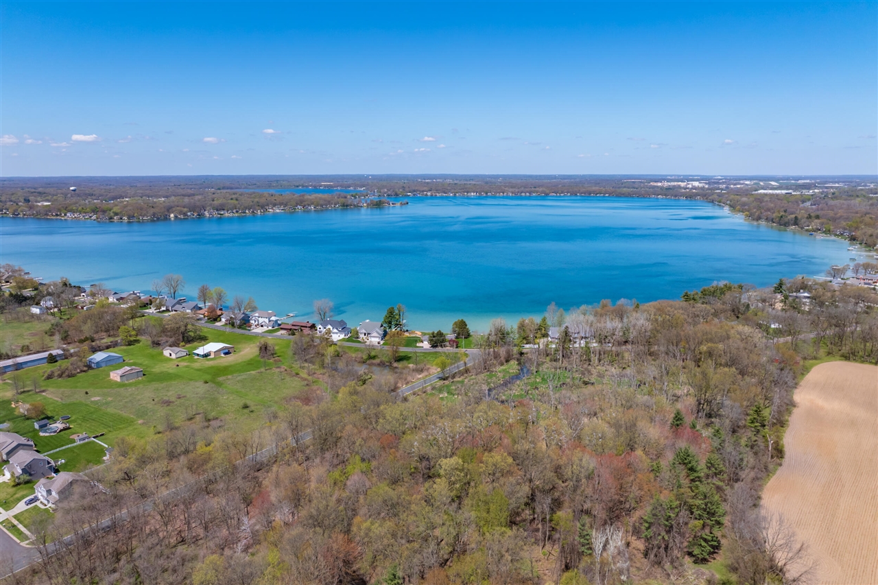 17th image of 10905 E Shore Dr, Portage, MI 49002 | MLS# 70546382
