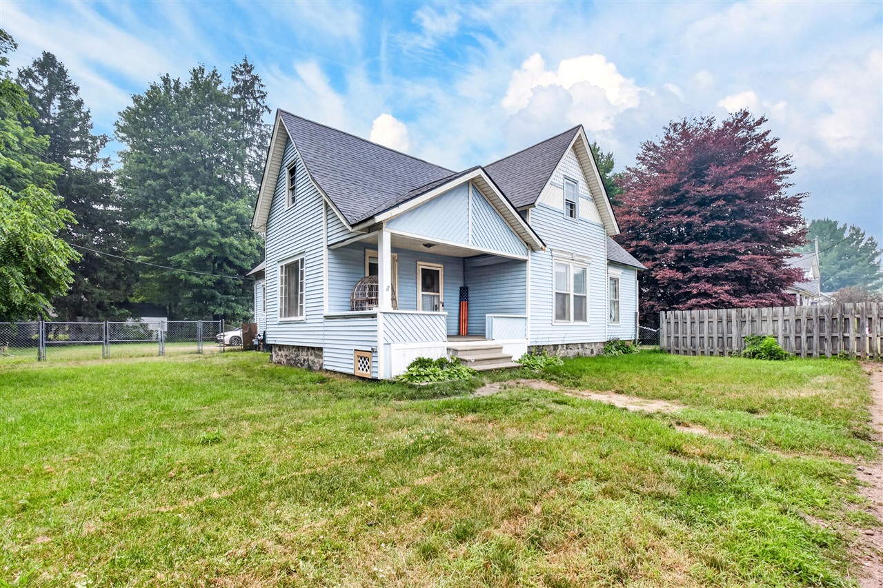Homes for sale in Plainwell, MI | 175 Allegan St, Plainwell, MI 49080 | MLS# 70546385