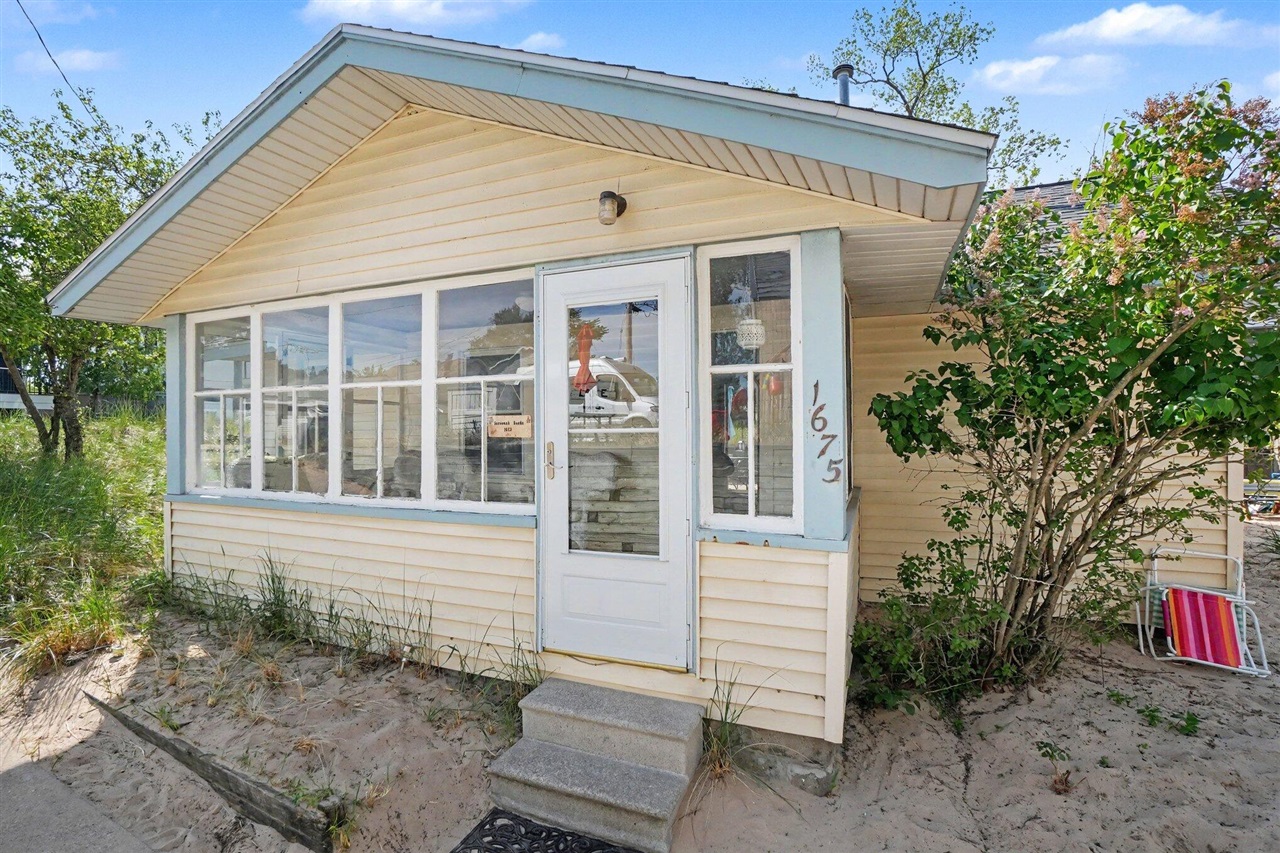 5th image of 1675 Nelson St, Muskegon, MI 49441 | MLS# 70546391