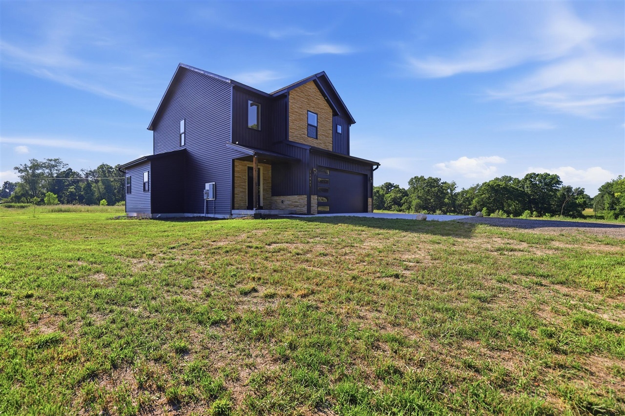 2nd image of 11427 Heintzelman Rd, Rockford, MI 49341 | MLS# 70546404