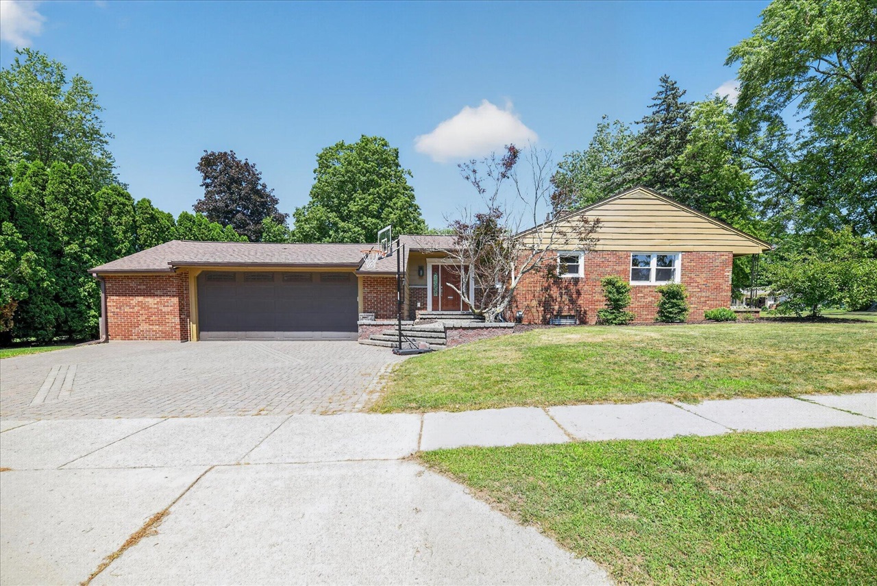 1st image of 876 Riverside Dr, Portland, MI 48875 | MLS# 70546406
