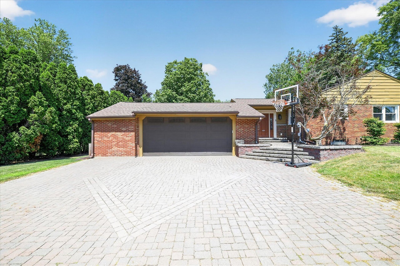 3rd image of 876 Riverside Dr, Portland, MI 48875 | MLS# 70546406