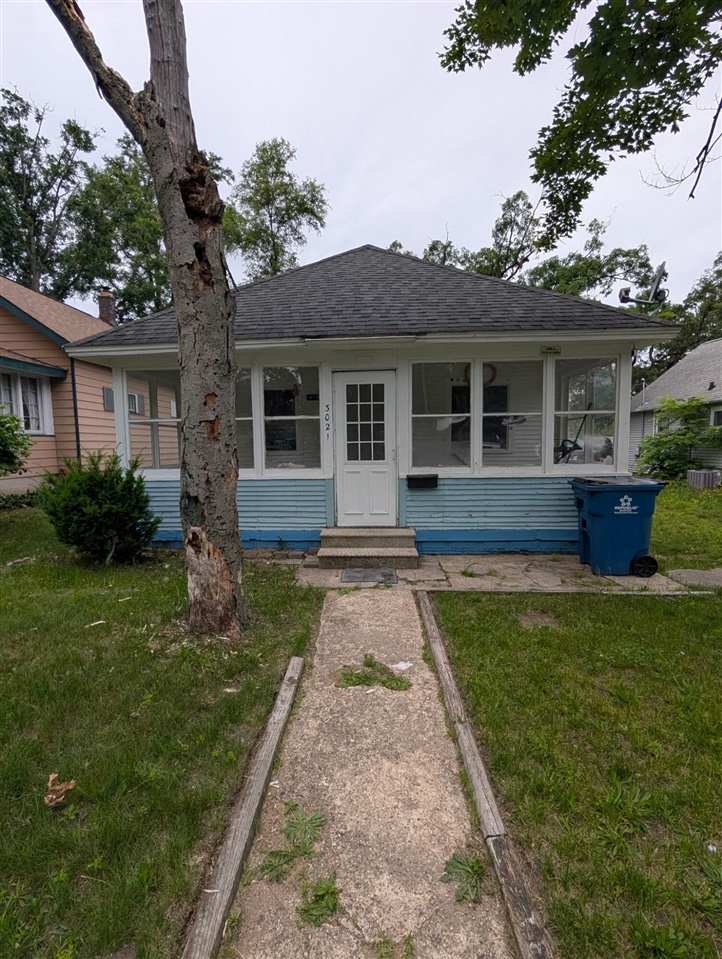 1st image of 3021 Hoyt St, Muskegon Heights, MI 49444 | MLS# 70546419