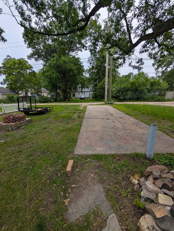 2nd image of 3021 Hoyt St, Muskegon Heights, MI 49444 | MLS# 70546419