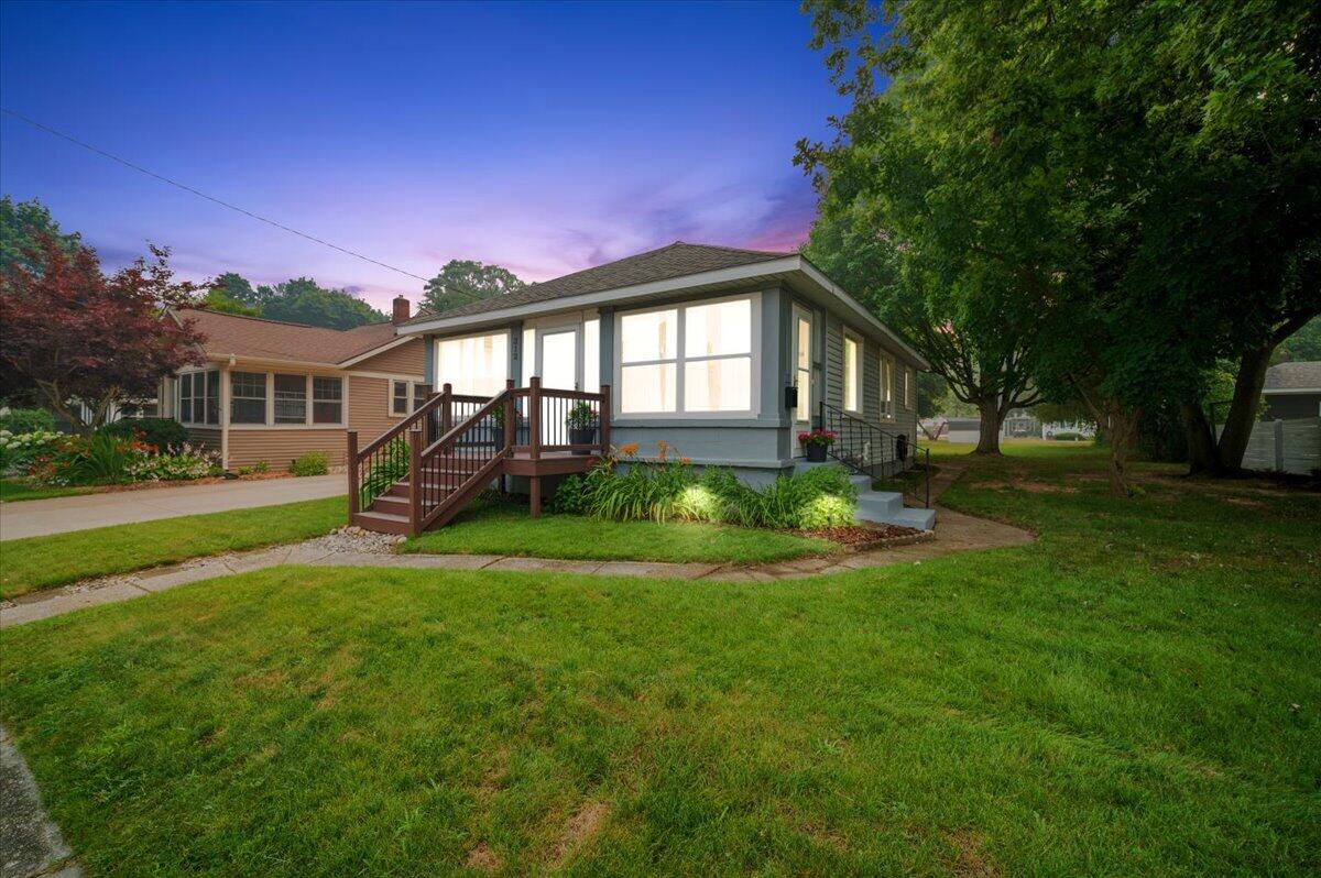Homes for sale in Rockford, MI | 312 Sigsbee Ave, Rockford, MI 49341 | MLS# 70546439