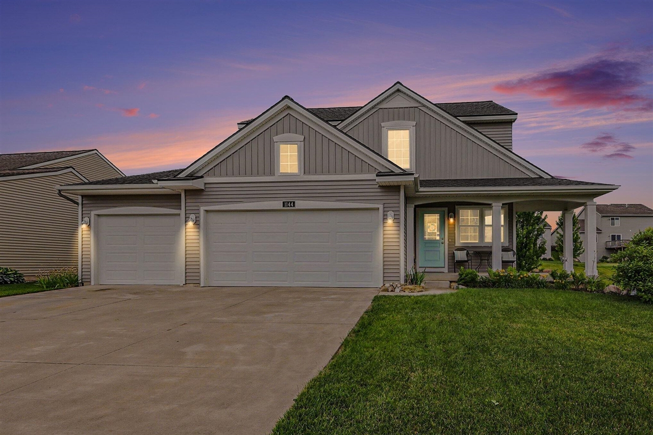 2nd image of 1144 Cobblestone Way Dr, Byron Center, MI 49315 | MLS# 70546449