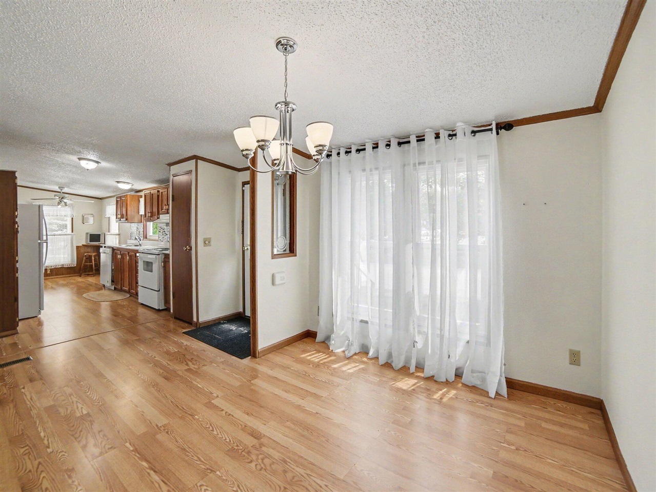 4th image of 3628 W Forest Hill Cir, Ludington, MI 49431 | MLS# 70546485