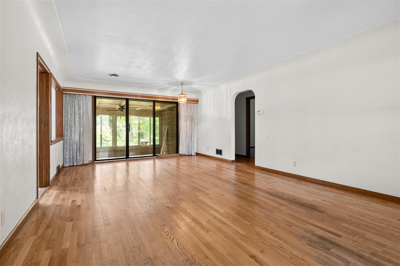 3rd image of 133 Waupaka Dr, Battle Creek, MI 49037 | MLS# 70546503