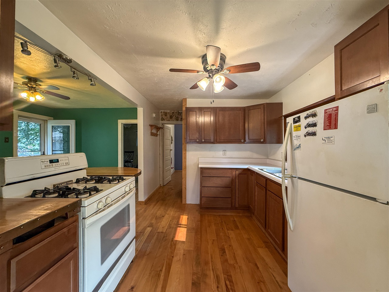 4th image of 52411 Lakeview Dr, Dowagiac, MI 49047 | MLS# 70546513