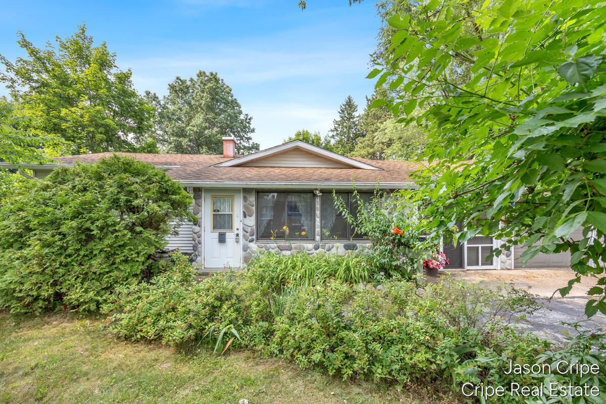 1st image of 928 E Brierwood St, Greenville, MI 48838 | MLS# 70546521