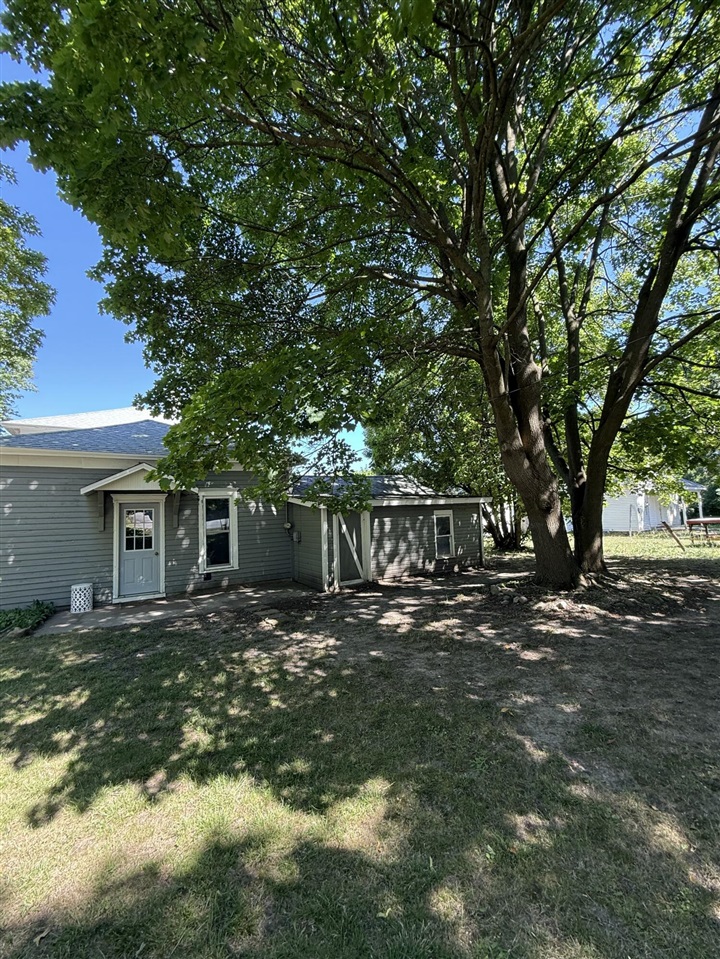 3rd image of 602 S Warren Ave, Big Rapids, MI 49307 | MLS# 70546525